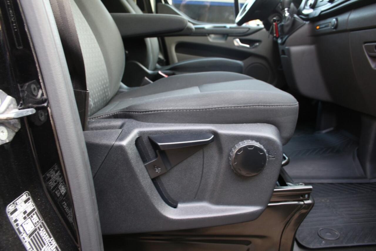 Ford TRANSIT CUSTOM 300 2.0 TDCI L2H1 Limited Dubbel cabine, Lichtm, Navi, Trekhaak