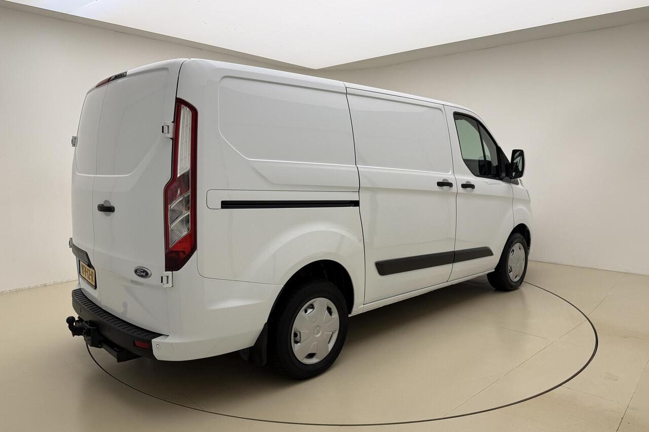 Ford TRANSIT CUSTOM 280 2.0 TDCI L1H1 Trend | Achteruitrijcamera | Navigatie | Trekhaak | Laadruimte afwerking | 3 zitplaatsen | Airco | Dodehoek detectie | Parkpilot