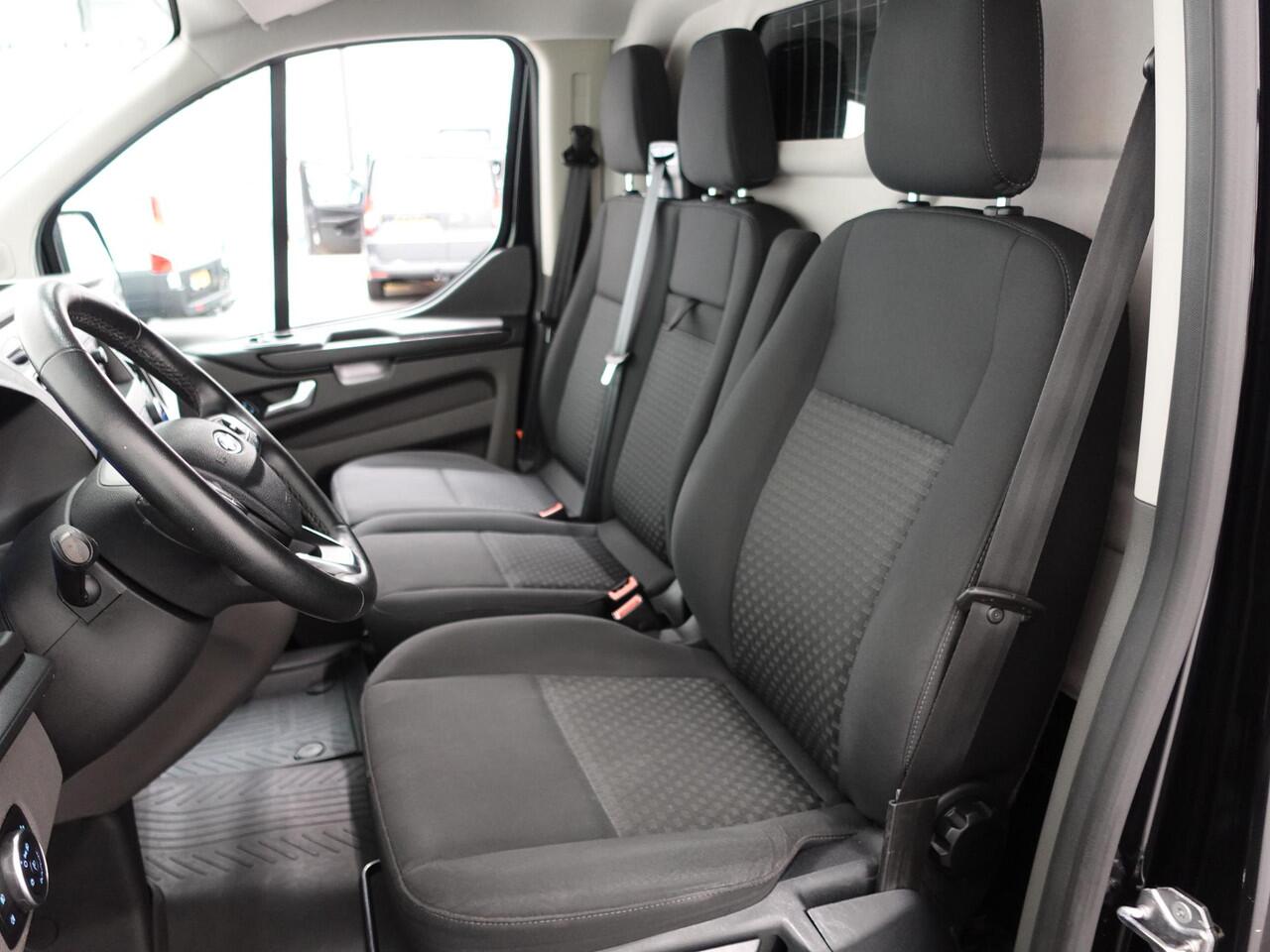 Ford TRANSIT CUSTOM 131pk Automaat L1H1 Parkeersensoren Cruisecontrol Airco Euro6 Bluetooth