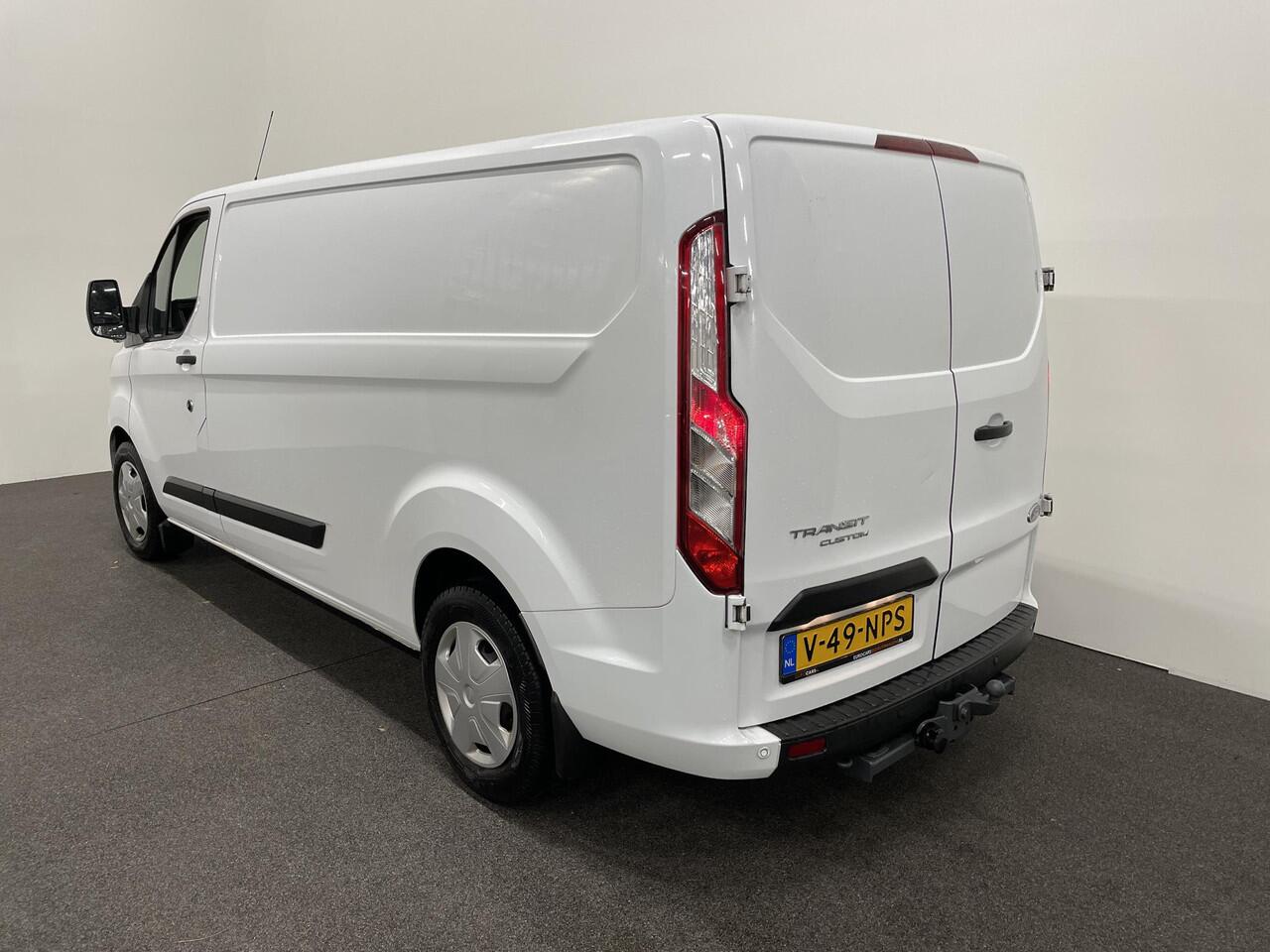 Ford TRANSIT CUSTOM 300 2.0 TDCI L2H1 Trend Airco Cruise Control Navigatie PDC V & A Stoelverwaming Trekhaak
