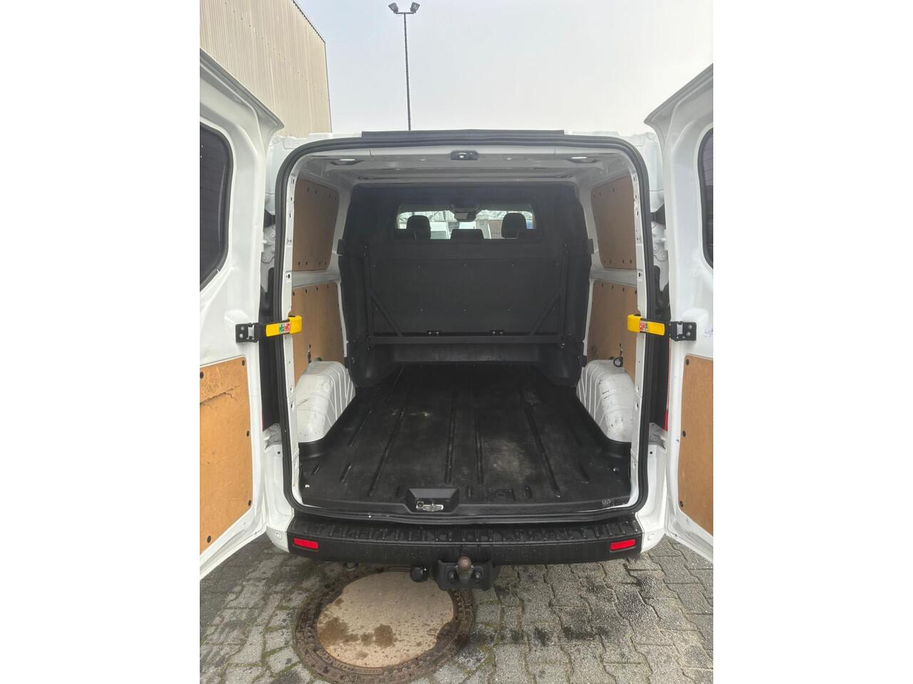 Ford TRANSIT CUSTOM 320 2.0 TDCI L2H1 DC 5PERS*A/C*CRUISE*HAAK*TEL*PDC