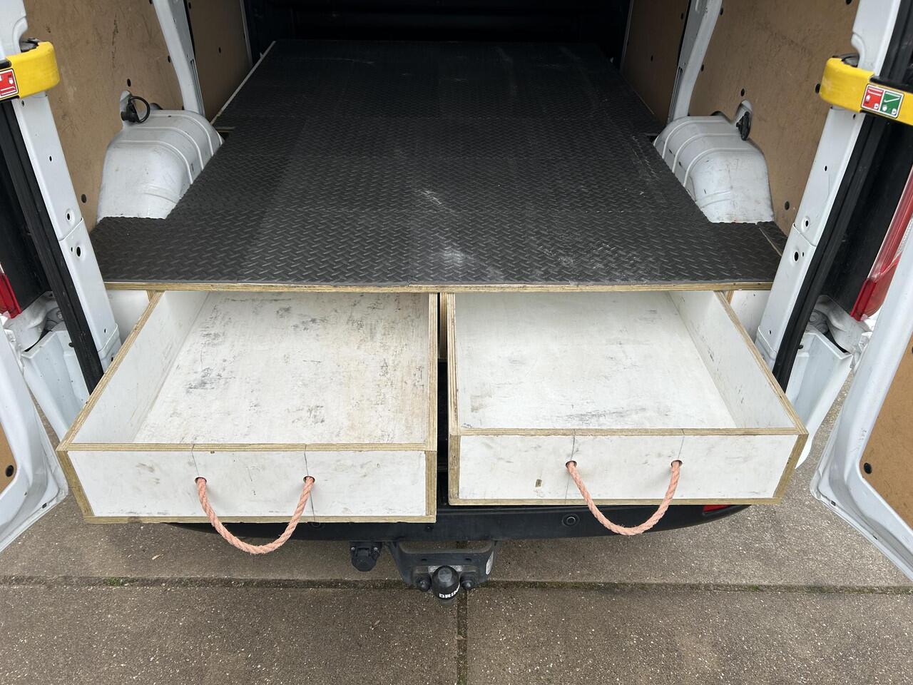 Ford TRANSIT CUSTOM 320 2.0 TDCI L1H1 Trend