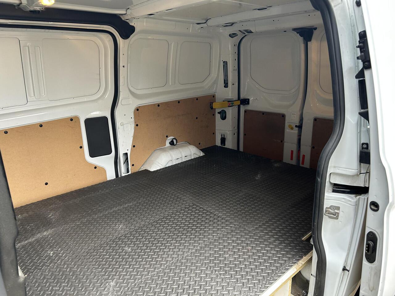 Ford TRANSIT CUSTOM 320 2.0 TDCI L1H1 Trend