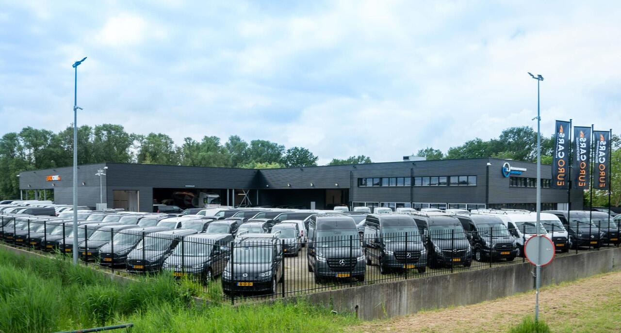 Ford TRANSIT CUSTOM 280 2.0 TDCI L1H1 Trend Automaat Airco Cruise Control Parkeersensoren voor & Achter Trekhaak