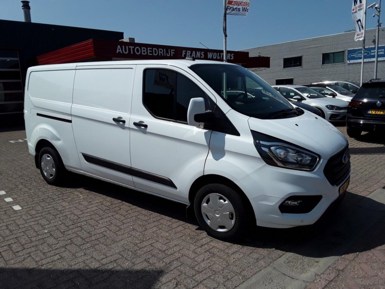 Ford TRANSIT CUSTOM 300 2.0 TDCI 130 PK / L2H1 TREND/ NAVI / LANE-ASSIST / APPLE-CAR