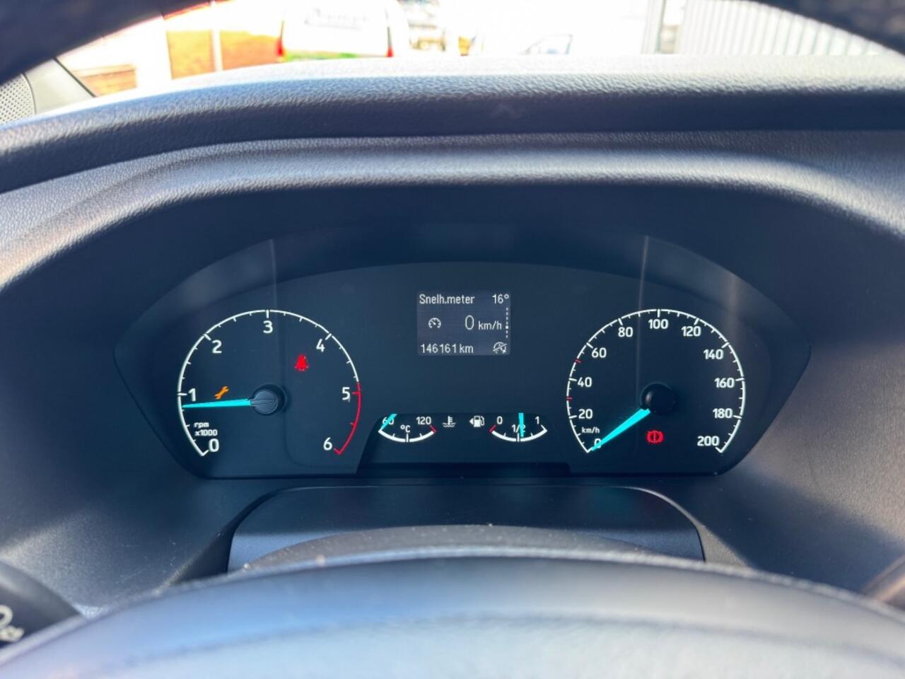 Ford TRANSIT CUSTOM 320 2.0 TDCI L2H2 TREND