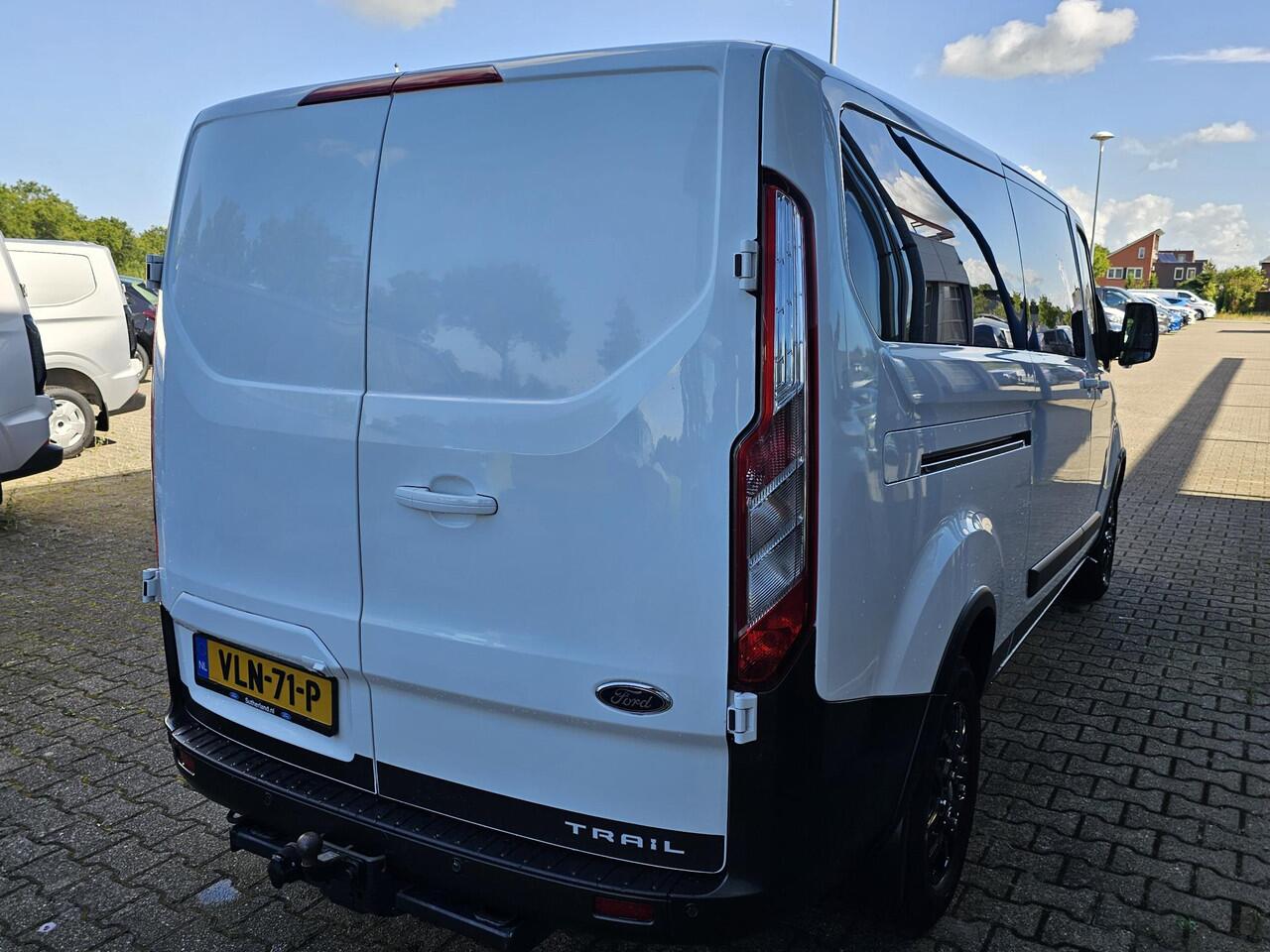Ford TRANSIT CUSTOM 300 2.0 TDCI L2H1 Trail | Glasslook panelen | Raptor grille | Camera | Trekhaak | Leder | Voorruitverwarming | Airco | Cruise control etc.