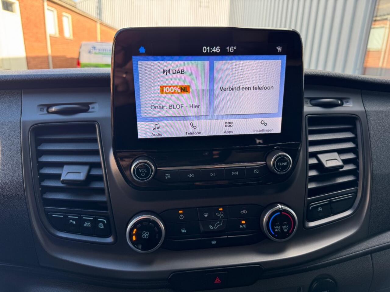 Ford TRANSIT CUSTOM 320 2.0 TDCI L2H1 TREND