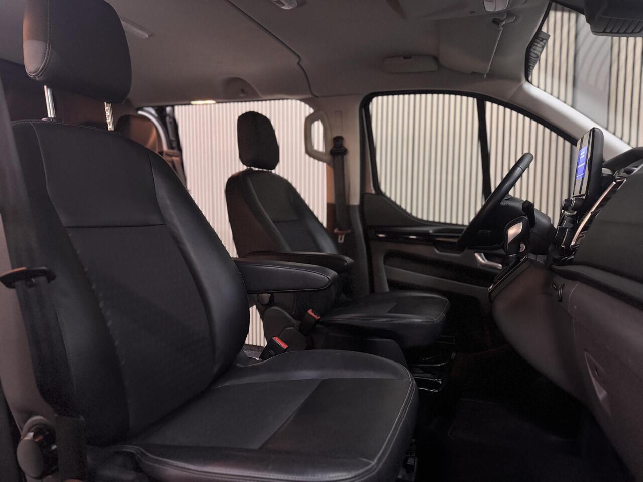 Ford TRANSIT CUSTOM 320 2.0 TDCI 185pk Automaat Sport DC Leer Trekhaak 2x Schuifdeur Navi Camera Winter pack