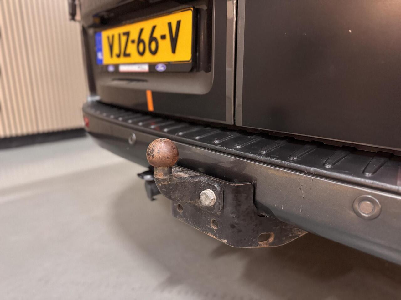 Ford TRANSIT CUSTOM 320 2.0 TDCI 185pk Automaat Sport DC Leer Trekhaak 2x Schuifdeur Navi Camera Winter pack