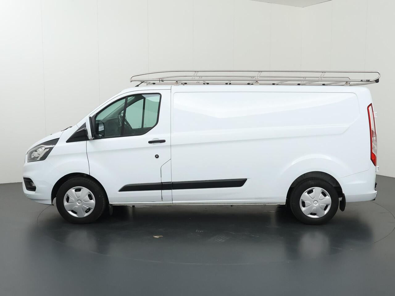Ford TRANSIT CUSTOM 320 2.0 TDCI | L2 H1 | TREND | AIRCO | CRUISE CONTROL | CAMERA | STOELVERWARMING | STOEL - STOEL | APPLE CARPLAY EN ANDROID AUTO | TREKHAAK | PARKEERSENSOREN