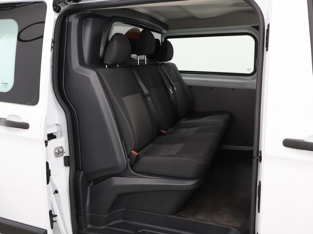 Ford TRANSIT CUSTOM 320 | 2.0 TDCI | AUT. | L2 H1 | TREND | DUBBELE CABINE | AIRCO | CRUISE CONTROL | CAMERA | STOELVERWARMING | APPLE CARPLAY / ANDROID AUTO | TREKHAAK | PARKEERSENSOREN