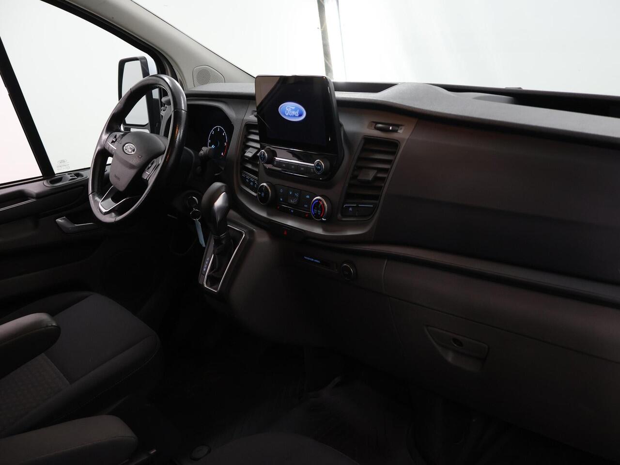 Ford TRANSIT CUSTOM 320 | 2.0 TDCI | AUT. | L2 H1 | TREND | DUBBELE CABINE | AIRCO | CRUISE CONTROL | CAMERA | STOELVERWARMING | APPLE CARPLAY / ANDROID AUTO | TREKHAAK | PARKEERSENSOREN