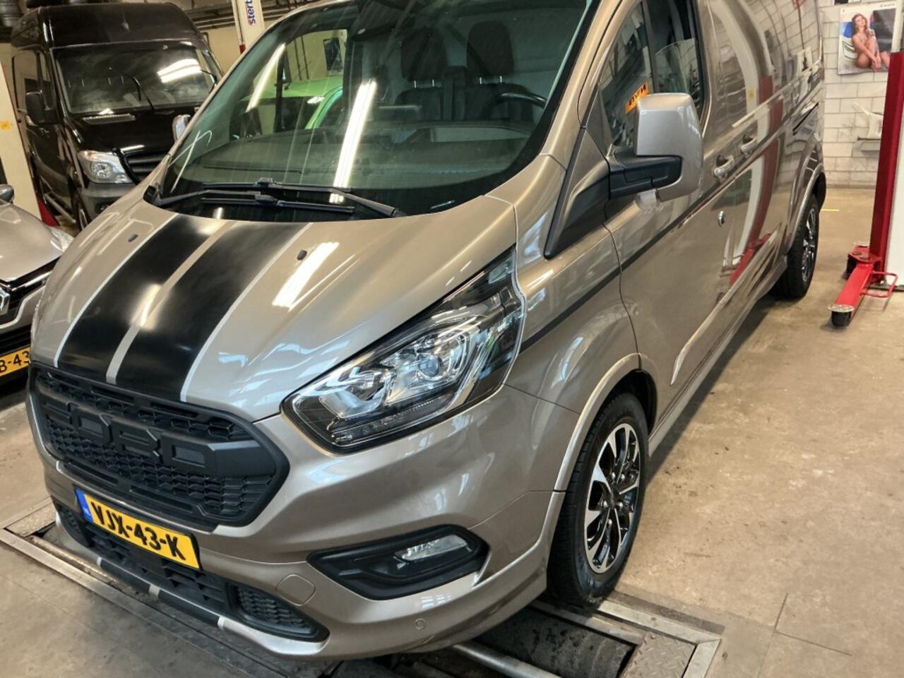 Ford TRANSIT CUSTOM 320 2.0 TDCI L2H1 SPORT