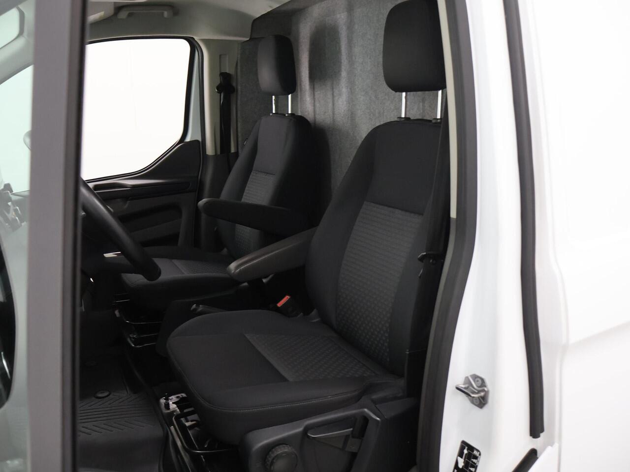 Ford TRANSIT CUSTOM 320 | 2.0 TDCI | AUT. | L2 H1 | TREND | AIRCO | CRUISE CONTROL | CAMERA | STOELVERWARMING | STOEL - STOEL | APPLE CARPLAY EN ANDROID AUTO | TREKHAAK | PARKEERSENSOREN