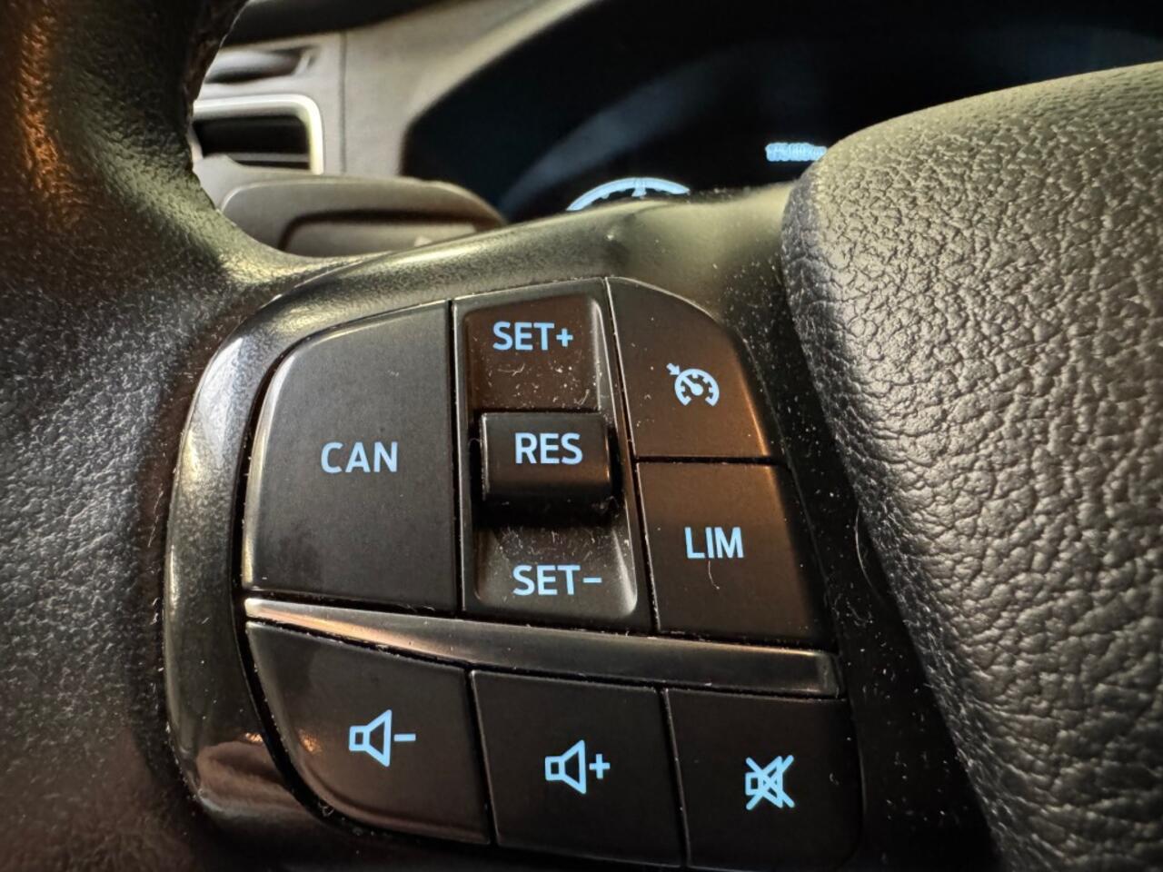 Ford TRANSIT CUSTOM 300 2.0 TDCI 131PK L2H1 Limited DC / Dubbel Cabine / Automaat /