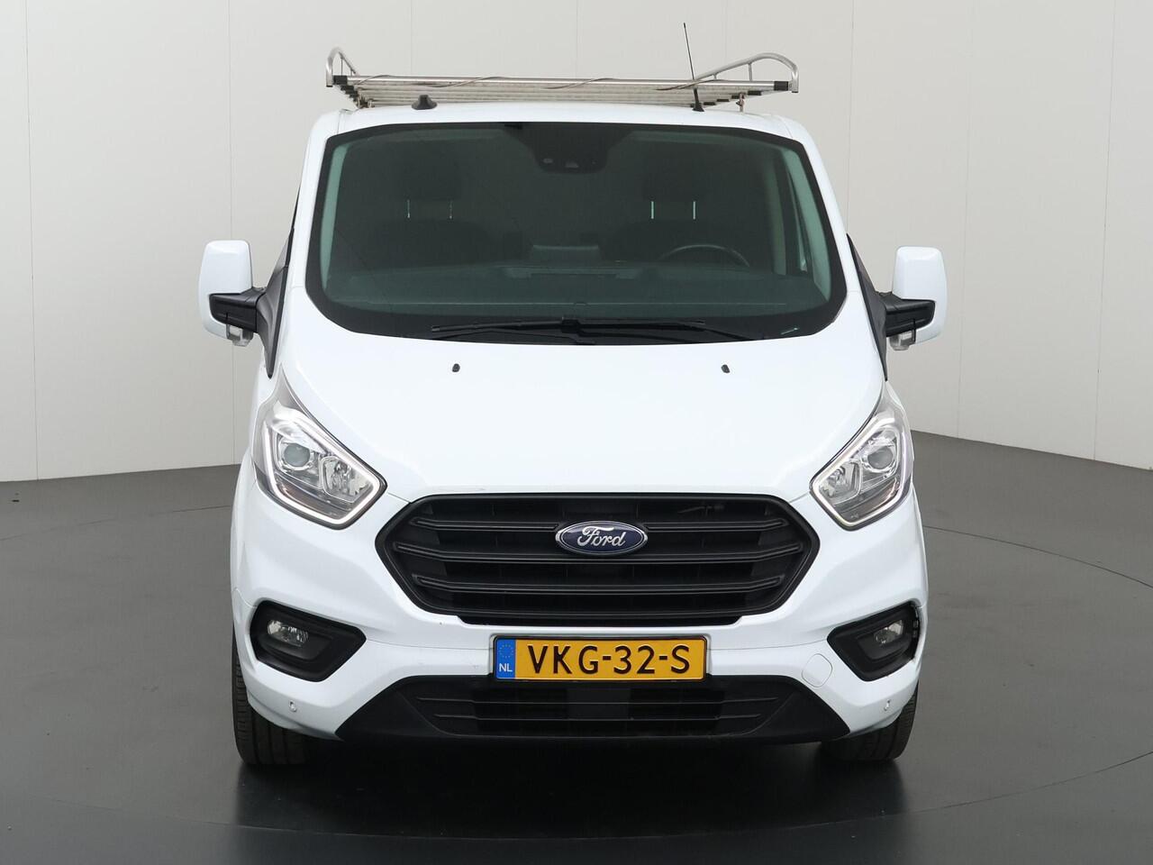 Ford TRANSIT CUSTOM 320 | 2.0 TDCI | L2 H1 | TREND | AUTOMAAT | AIRCO | CRUISE CONTROL | CAMERA | STOELVERWARMING | STOEL - STOEL | APPLE CARPLAY EN ANDROID AUTO | TREKHAAK | PARKEERSENSOREN