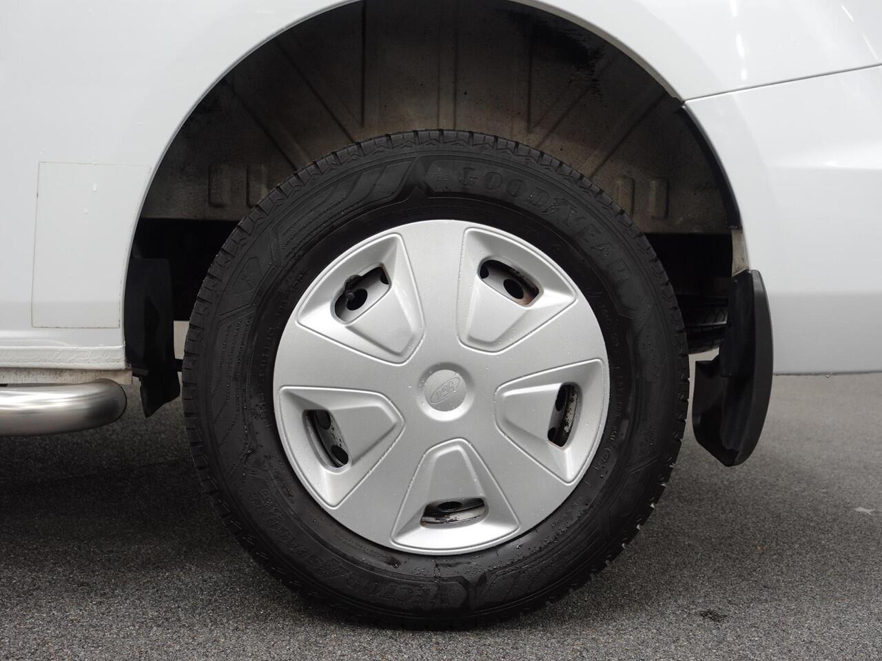 Ford TRANSIT CUSTOM 105pk L1H1 Trend Airco Cruise control LED Parkeersensoren Euro6