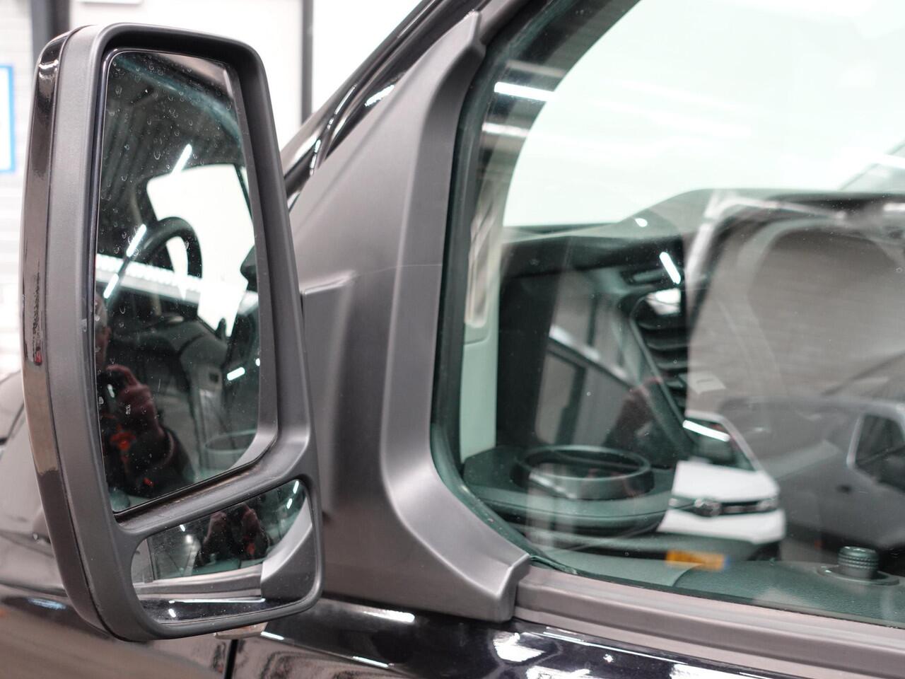 Ford TRANSIT CUSTOM 130 pk Automaat L1H1 Trend Navigatie Airco Cruise Control Camera Trekhaak