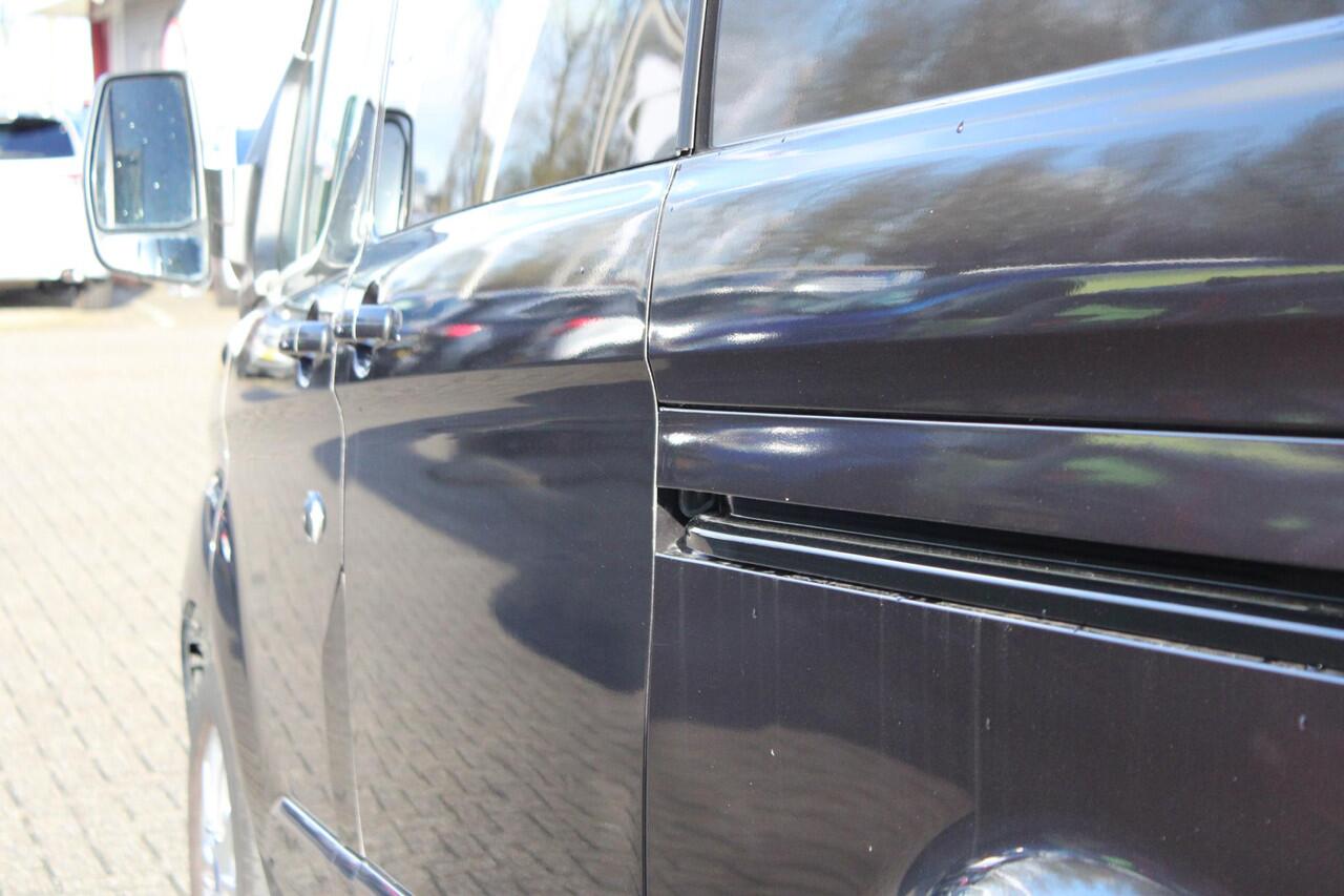 Ford TRANSIT CUSTOM 300 2.0 TDCI L2H1 Limited DC 130pk | ZUID | Dubbele Cabine | Xenon | Trekhaak | Elek. Verstelbare Stoel | Winterpack |