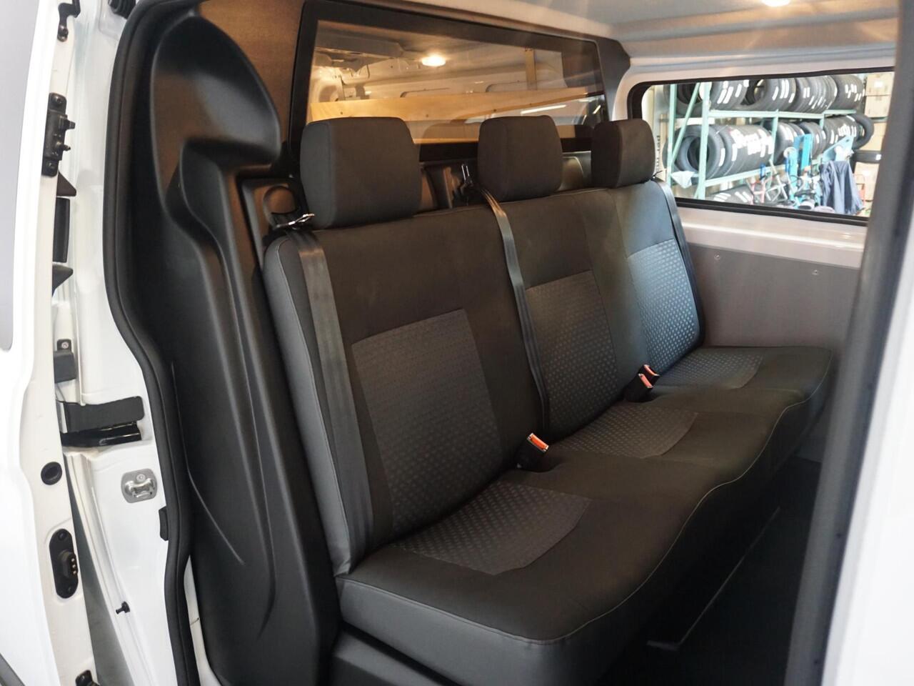 Ford TRANSIT CUSTOM 300 2.0 TDCI L2H1 Trend Dubbele Cabine Airco| Bluetooth| Navi| Trekhaak|