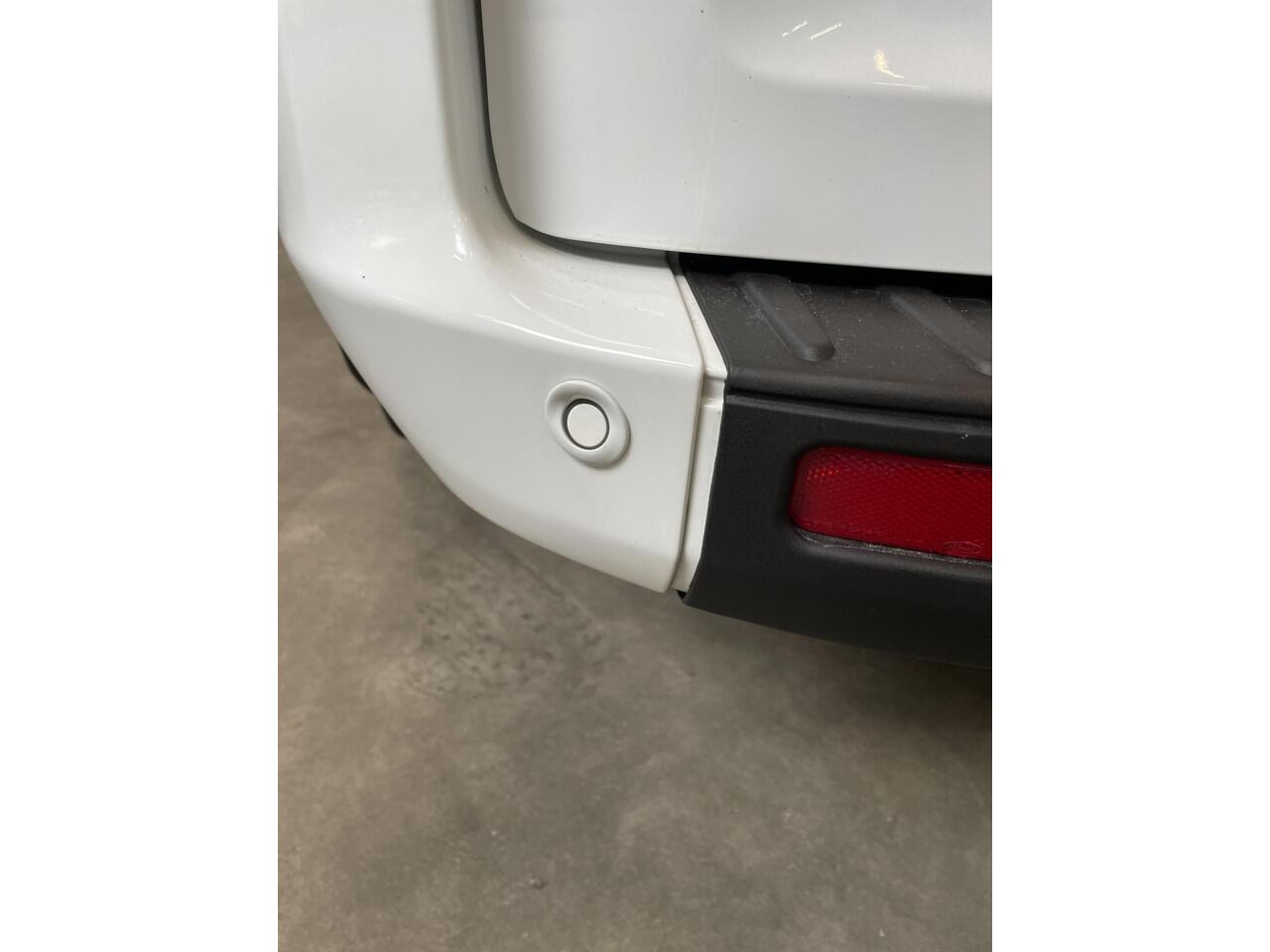 Ford TRANSIT CUSTOM 300 2.0 TDCI L1H1 Trend 130PK Airco Cruise Bluetooth Radio