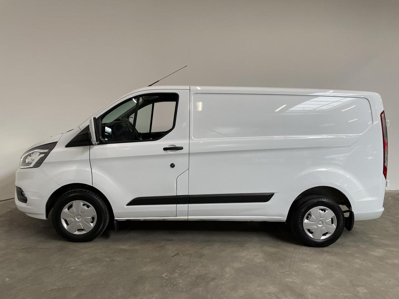 Ford TRANSIT CUSTOM 300 2.0 TDCI L1H1 Trend 130PK Airco Cruise Bluetooth Radio