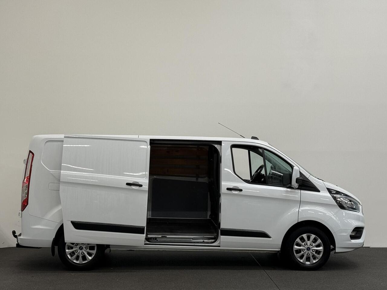 Ford TRANSIT CUSTOM L2H1 Trend 130PK Automaat Navigatie DAB Parkeersensoren Airco Camera Carplay