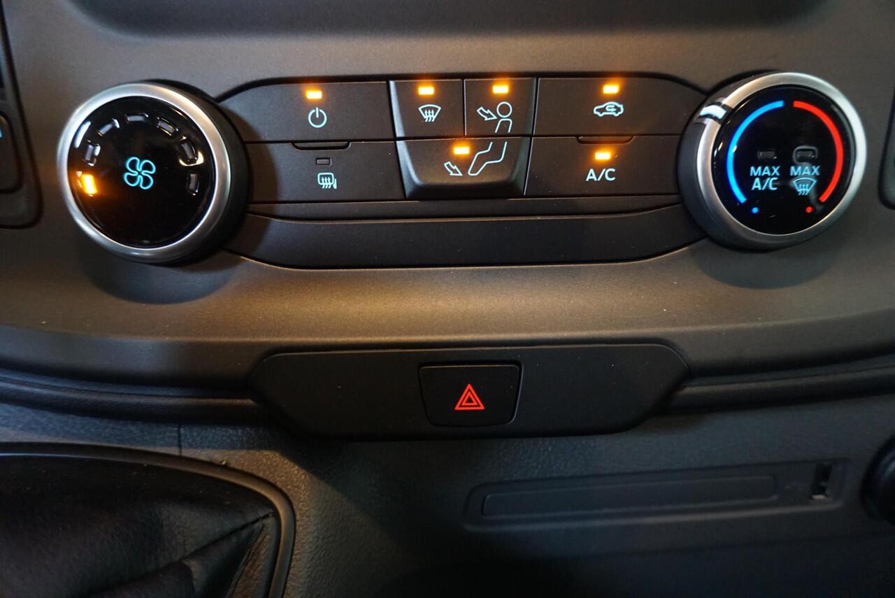 Ford TRANSIT CUSTOM 300 2.0 TDCI L2H1 Trend Dubbele Cabine Automaat 5p | Airco | Navigatie | Bluetooth | Trekhaak