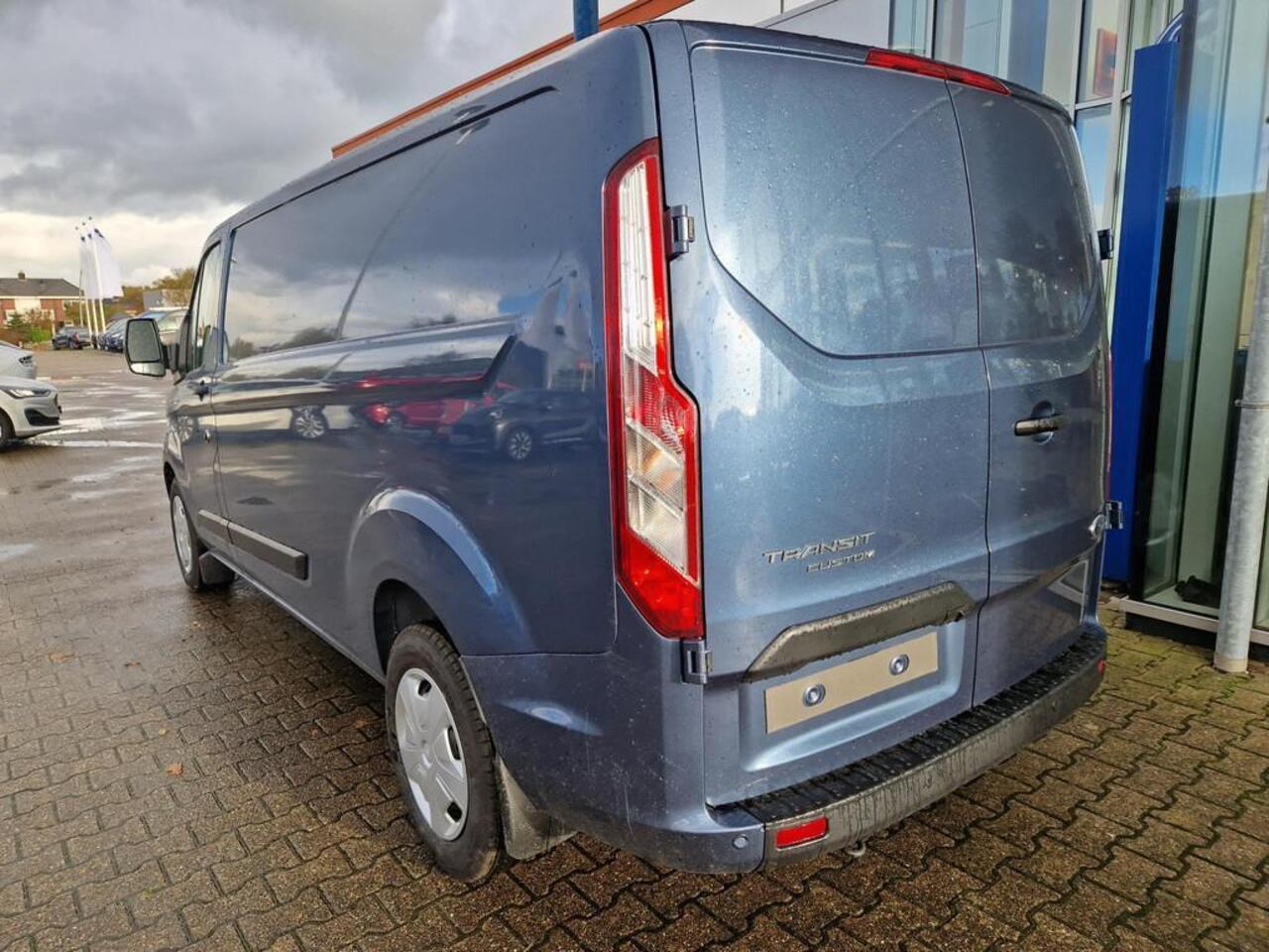 Ford TRANSIT CUSTOM 300 2.0 TDCI L2H1 Trend 130pk SCI | Automaat | Driver Assistance Pack Premium | Navigatiesysteem | Camera| Reservewiel | Chrome Blue Metallic