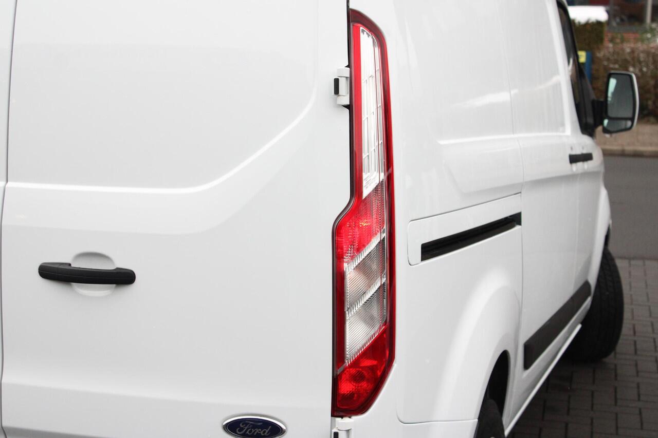 Ford TRANSIT CUSTOM 300 2.0 TDCI L1H1 Trend Zuid | 130pk | Adaptieve Cruise | Sync 3 Navigatie | Voorruit verwarming