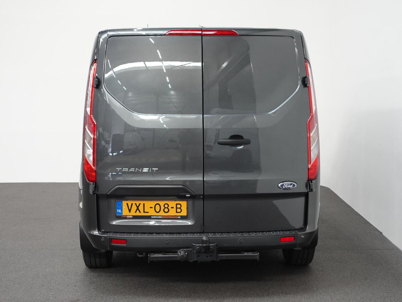 Ford TRANSIT CUSTOM 300 2.0 TDCI L2H1 Automaat Trend Edition Navigatie Cruise control Airco Camera Parkeersensoren Trekhaak