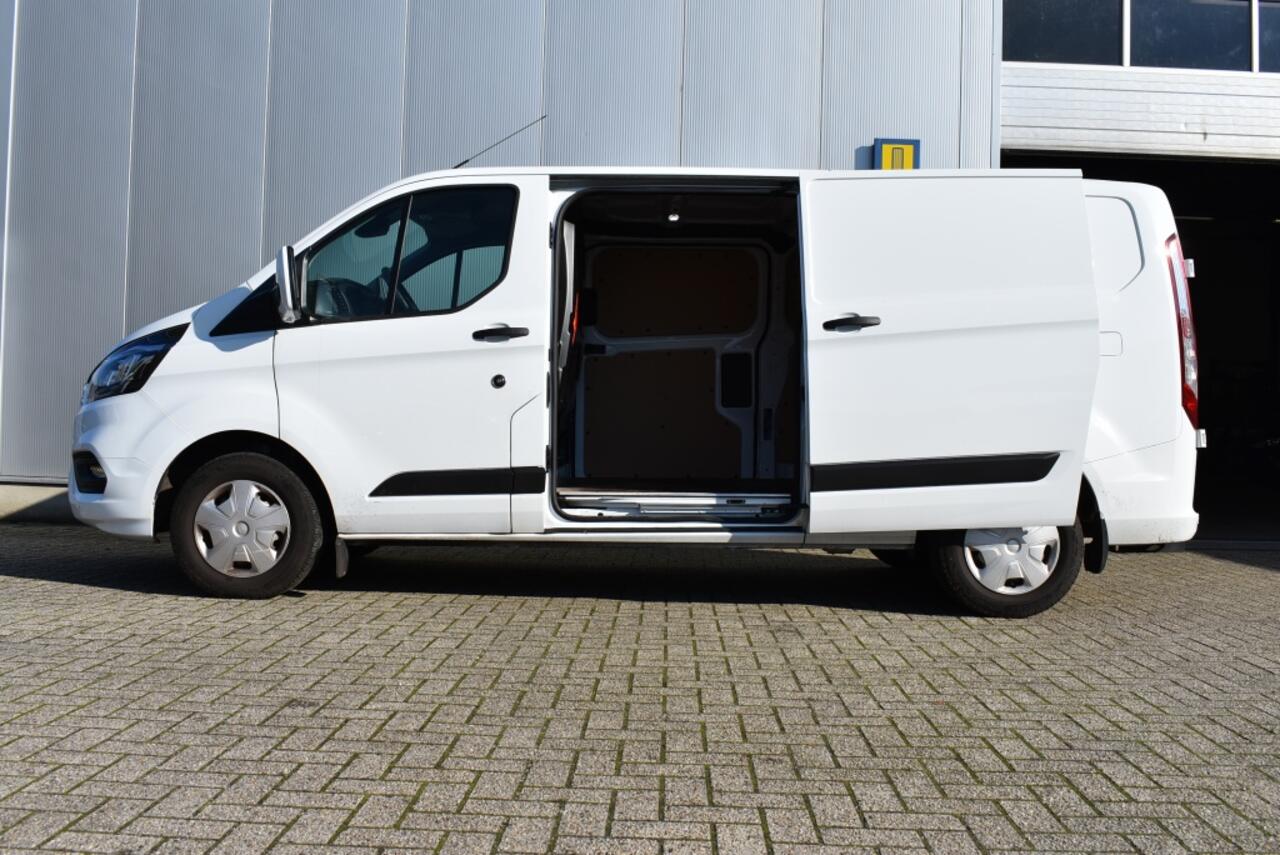 Ford TRANSIT CUSTOM 300 2.0 TDCI L2H1 Trend 170PK! 2x schuifdeur! navi!