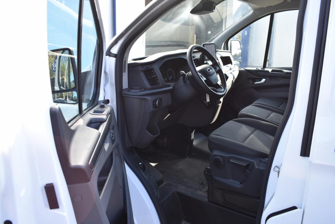 Ford TRANSIT CUSTOM 300 2.0 TDCI L2H1 Trend 170PK! 2x schuifdeur! navi!