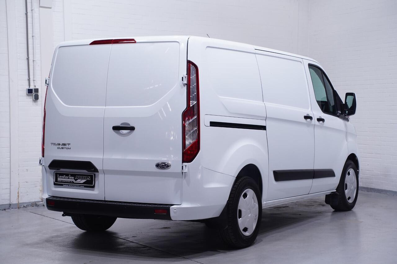 Ford TRANSIT CUSTOM 2.0 TDCI 130 pk L1H1 Navi, Camera, Airco Laadruimte Pakket, PDC V+A, Cruise control, 3-Zits