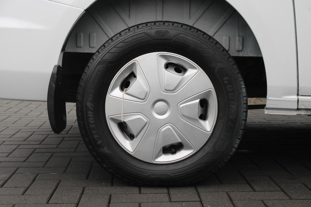 Ford TRANSIT CUSTOM 300 2.0 TDCI L1H1 Trend 130pk | Zuid | Adaptieve Cruise | Sync 3 Navigatie | Voorruit verwarming