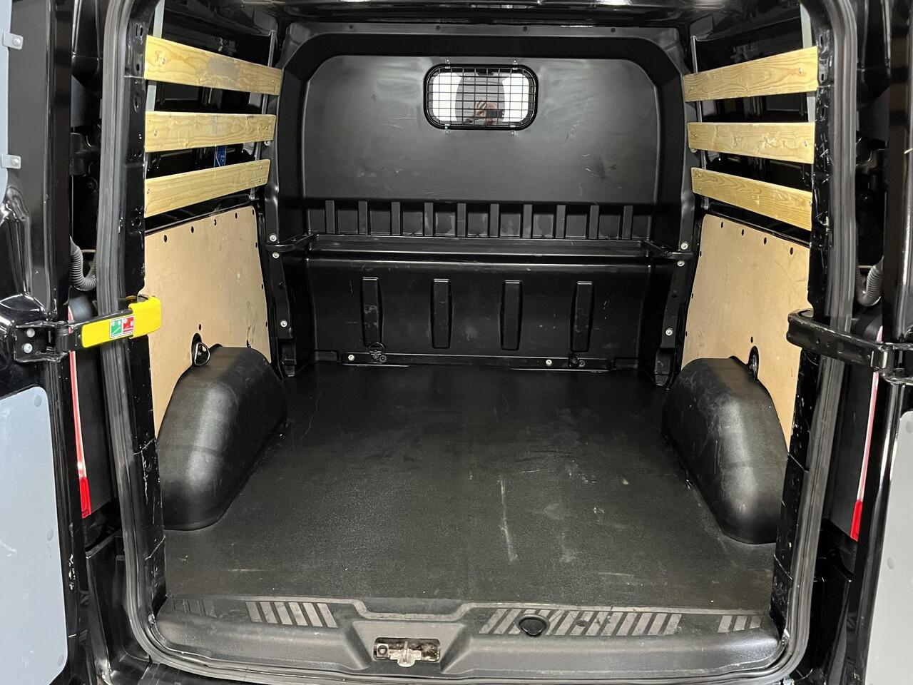 Ford TRANSIT CUSTOM 300 2.0 TDCI L2H1 Limited Dubbele cabine Navi| Airco| 2 Schuifdeuren | Trekhaak| PDC| Carplay| DAB|