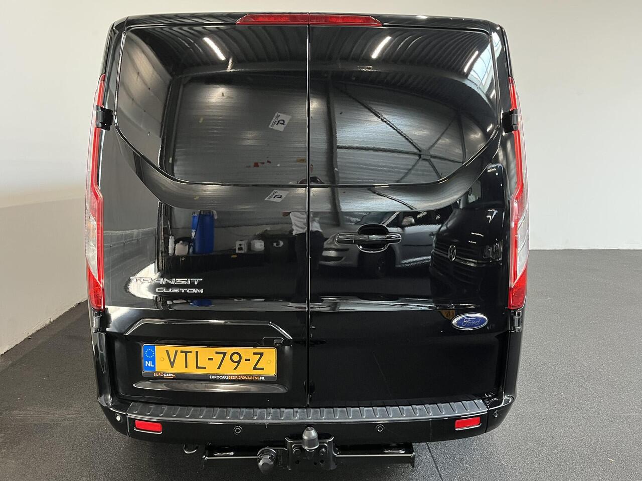 Ford TRANSIT CUSTOM 300 2.0 TDCI L2H1 Limited Dubbele cabine Navi| Airco| 2 Schuifdeuren | Trekhaak| PDC| Carplay| DAB|