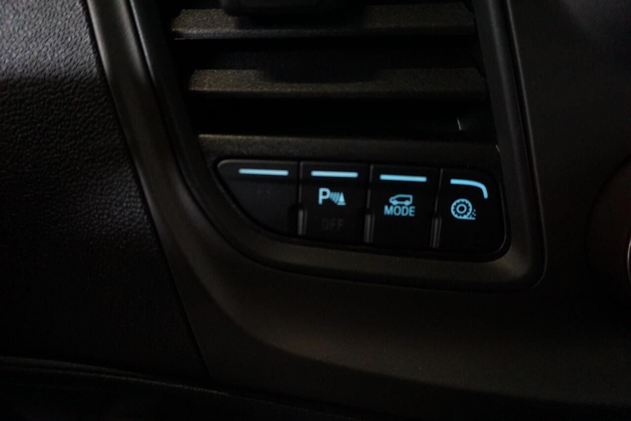 Ford TRANSIT CUSTOM 300 2.0 TDCI L2H1 Trend Dubbele Cabine Automaat Airco Navigatie Cruisecontrol Camera PDCVA