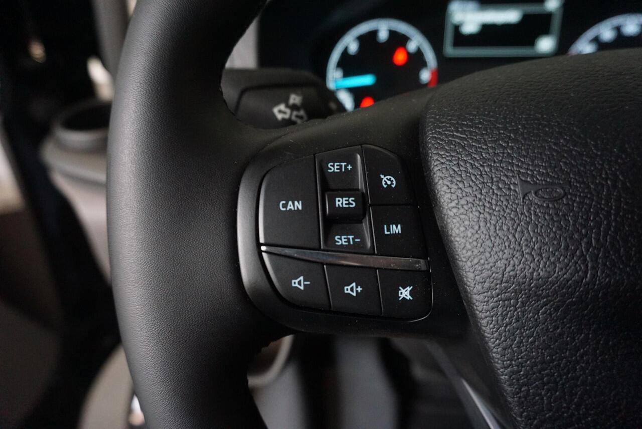 Ford TRANSIT CUSTOM 300 2.0 TDCI L2H1 Trend Dubbele Cabine Automaat Airco Navigatie Cruisecontrol Camera PDCVA