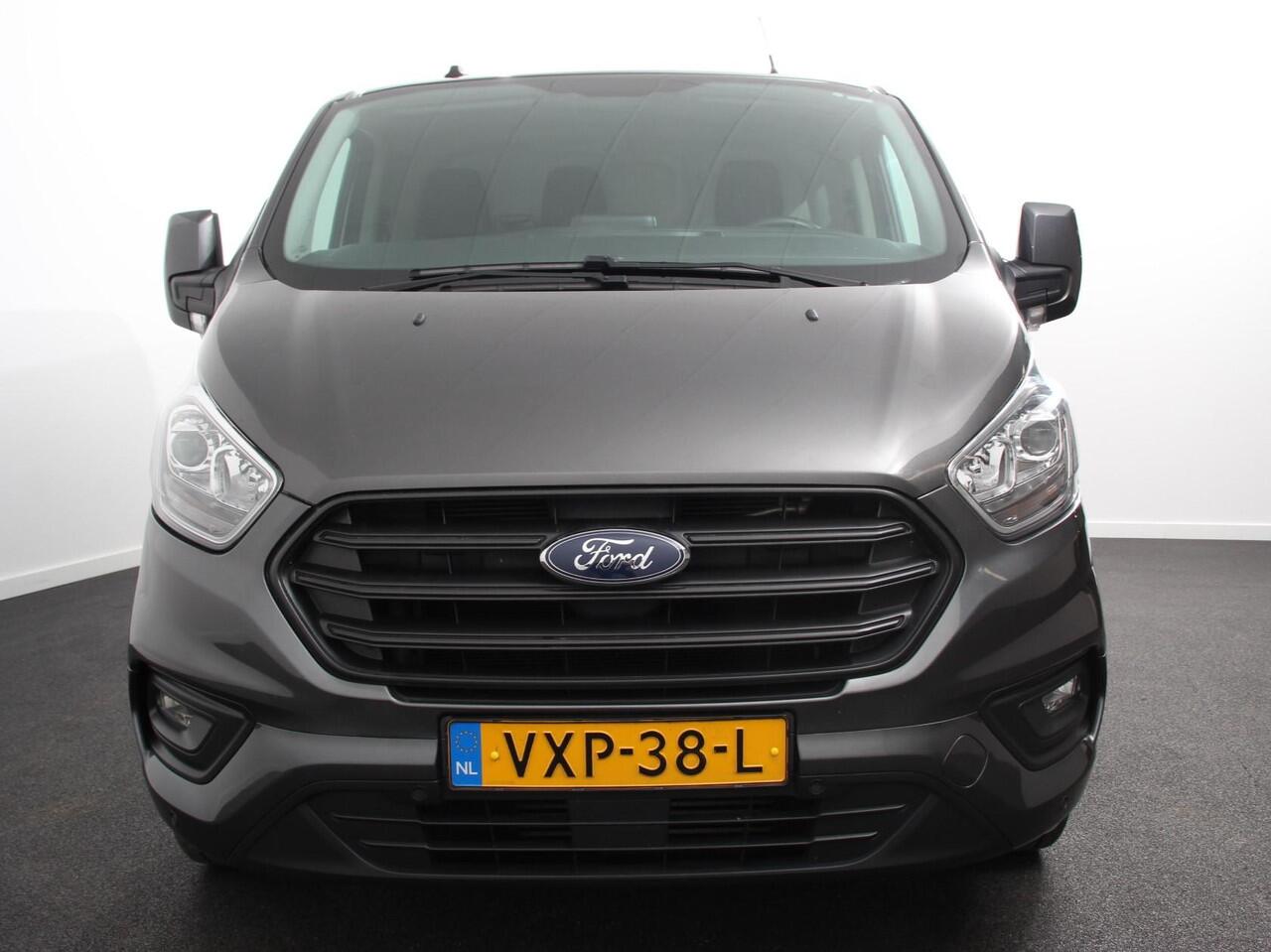 Ford TRANSIT CUSTOM 300 2.0 TDCI 130pk L2H1 Automaat | Navigatie | Cruise control | Camera | PDC VA | Trekhaak | Lichtmetalen Velgen