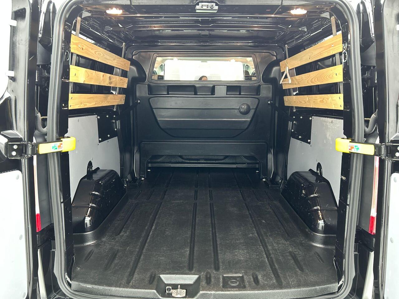 Ford TRANSIT CUSTOM 300 2.0 TDCI L2H1 Trend Dubbele Cabine Automaat Airco Navi Cruise Camera Parkeersensoren