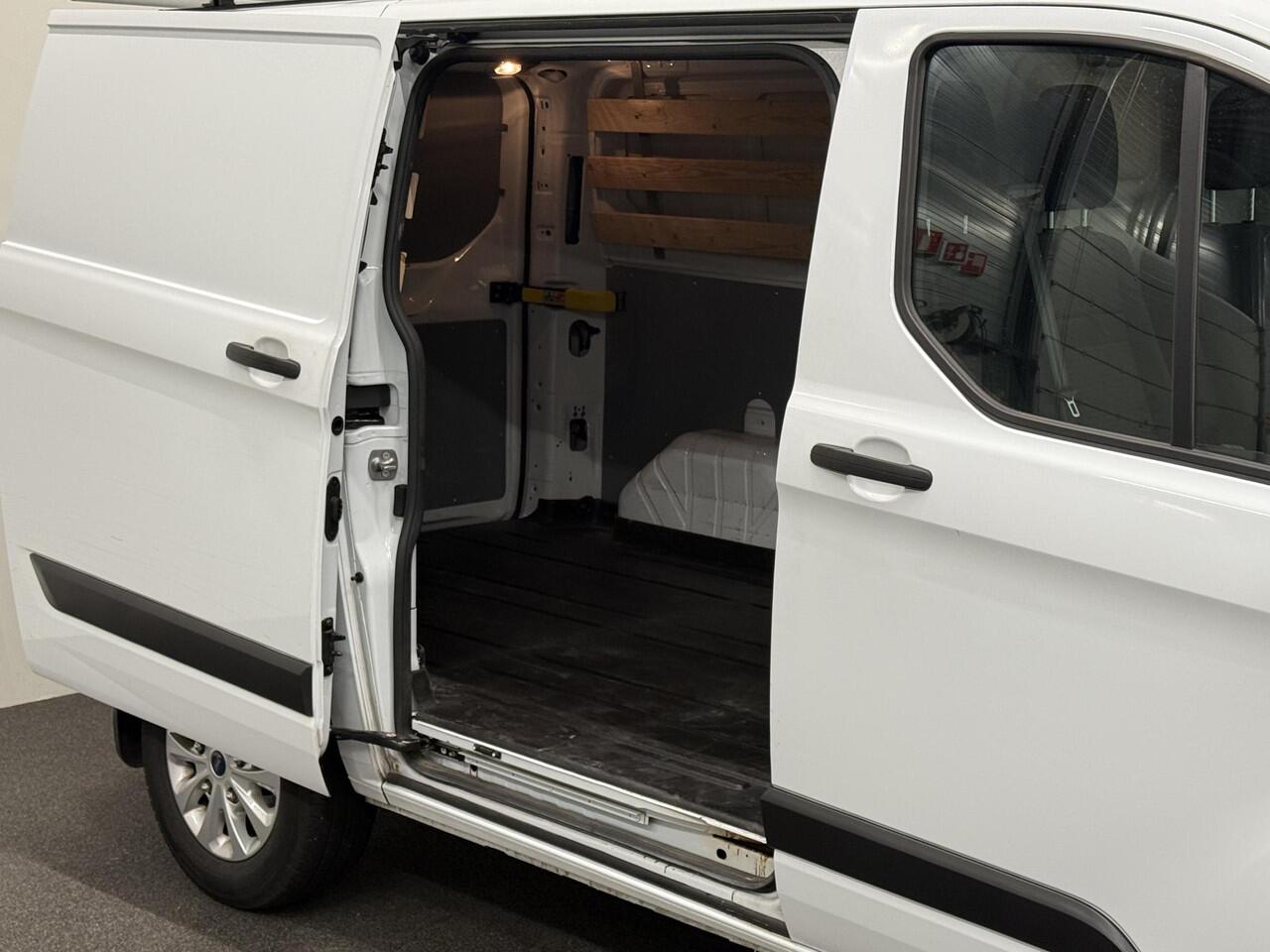 Ford TRANSIT CUSTOM 280 2.0 TDCI L1H1 Trend Airco Bluetooth Navi 3zits Trekhaak PDC