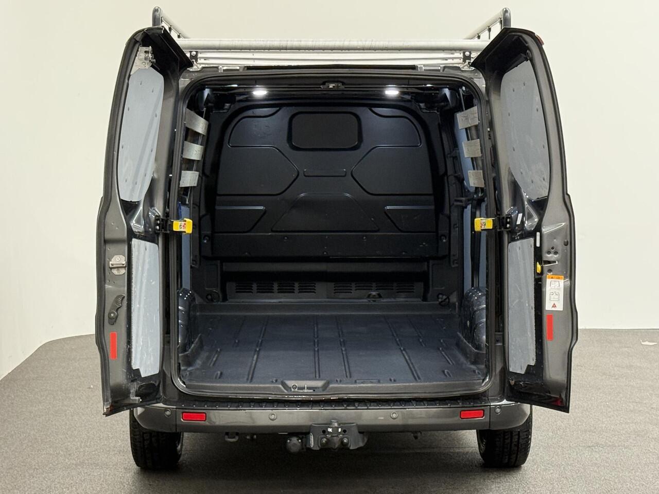 Ford TRANSIT CUSTOM 320 2.0 TDCI L2H1 Sport 170PK Automaat Airco ACC Bluetooth Navi Trekhaak Imperiaal