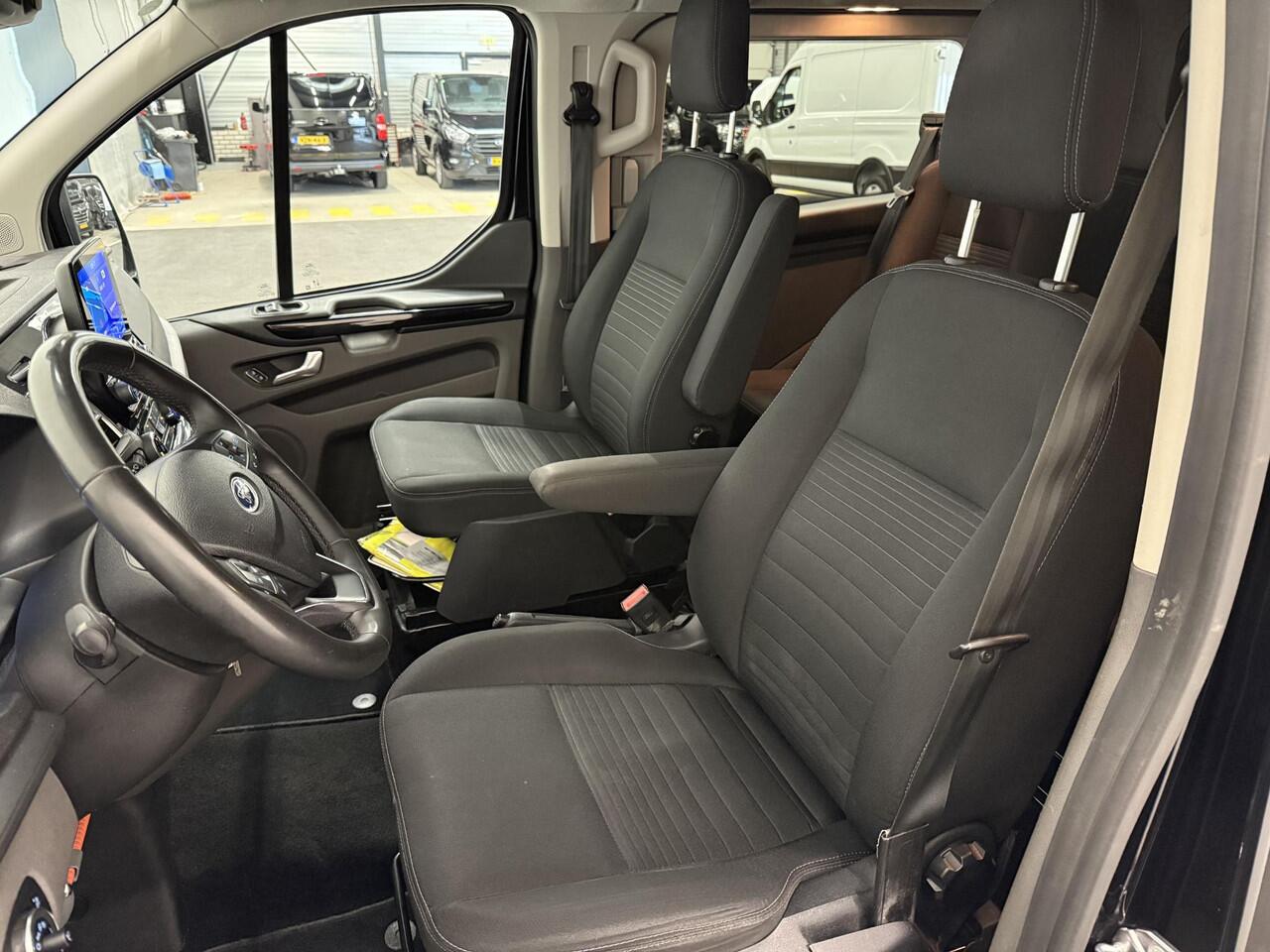 Ford TRANSIT CUSTOM 300 2.0 TDCI L2H1 Limited Dubbele cabine Automaat Navi Airco 2 Schuifdeuren Trekhaak PDC Carplay DAB