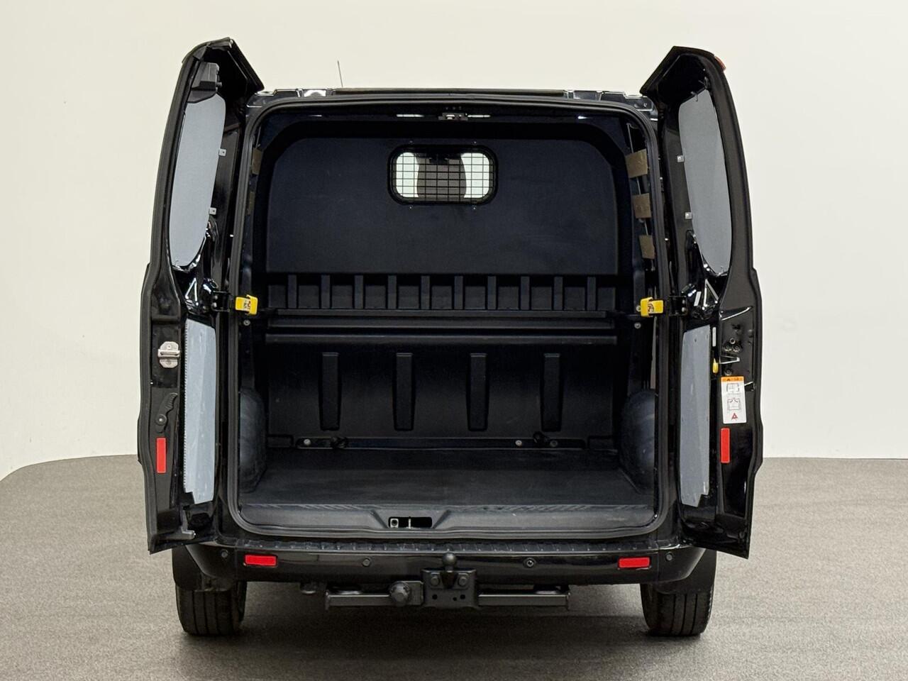 Ford TRANSIT CUSTOM 300 2.0 TDCI L2H1 Limited Dubbele cabine Automaat Navi Airco 2 Schuifdeuren Trekhaak PDC Carplay DAB