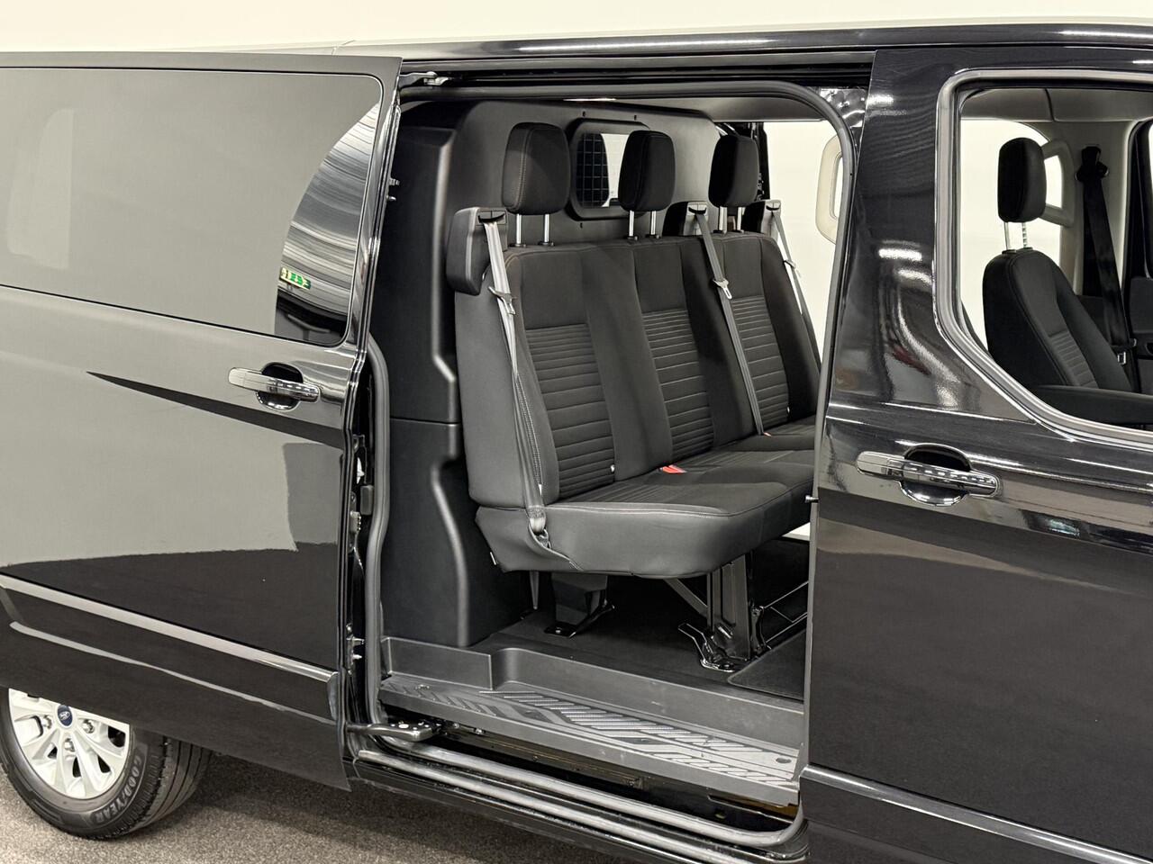 Ford TRANSIT CUSTOM 300 2.0 TDCI L2H1 Limited Dubbele cabine Automaat Navi Airco 2 Schuifdeuren Trekhaak PDC Carplay DAB