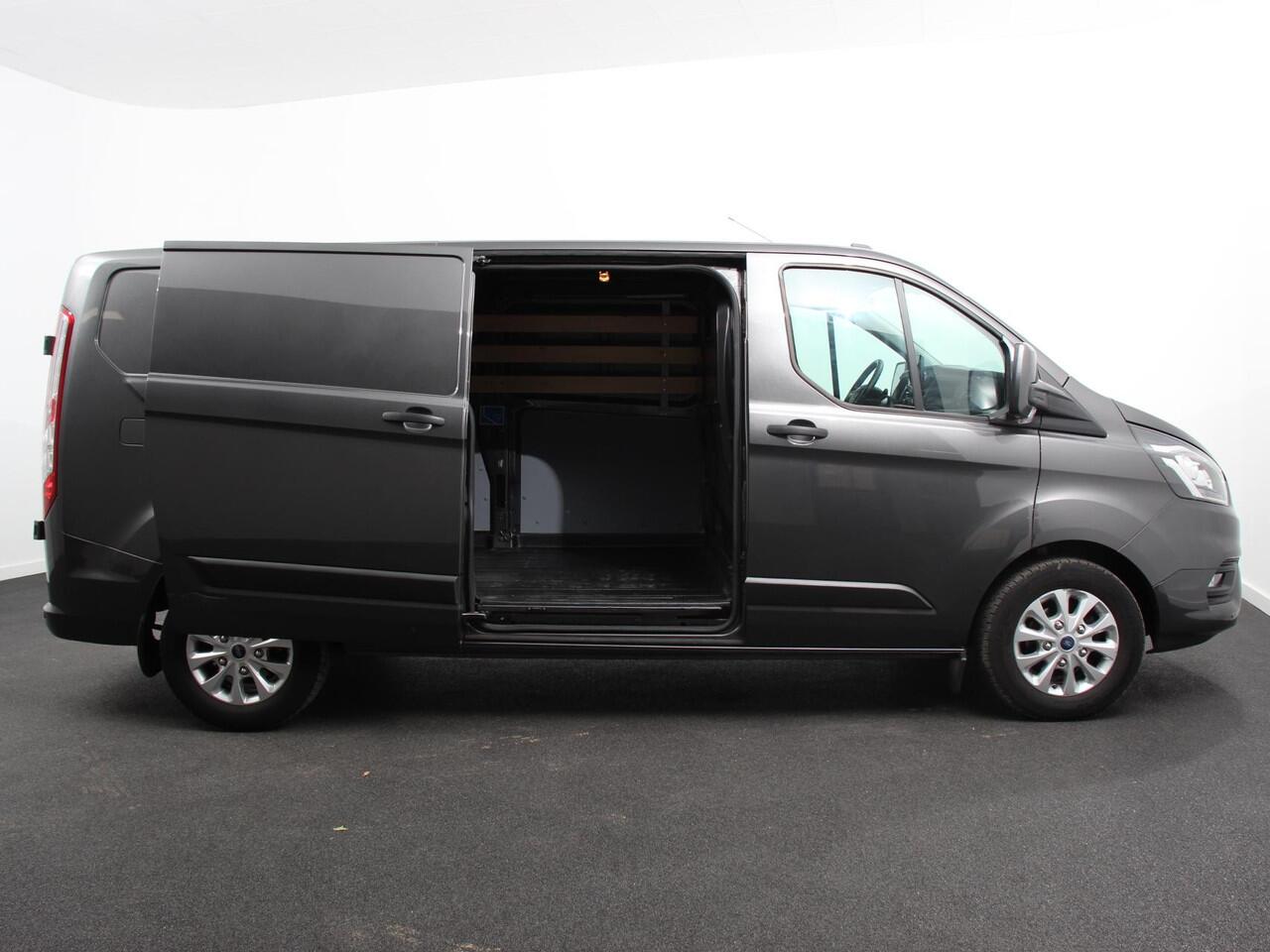 Ford TRANSIT CUSTOM 300 2.0 TDCI 130pk L2H1 Automaat | Navigatie | Cruise control | Camera | PDC VA | Trekhaak | Lichtmetalen Velgen