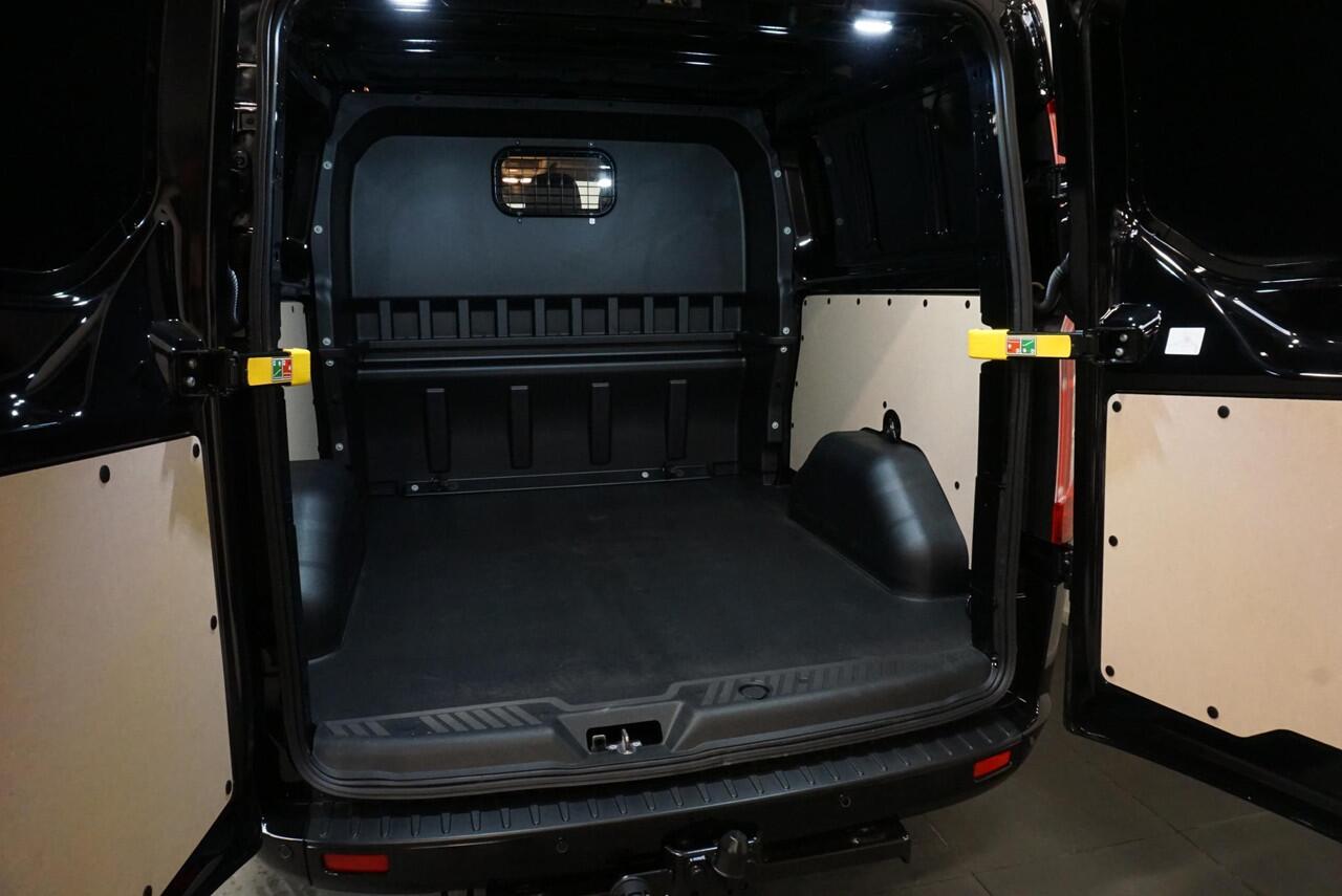 Ford TRANSIT CUSTOM 300 2.0 TDCI L2H1 Limited Dubbele cabine Navi| Airco| 2 Schuifdeuren | Trekhaak| PDC| Carplay| DAB|
