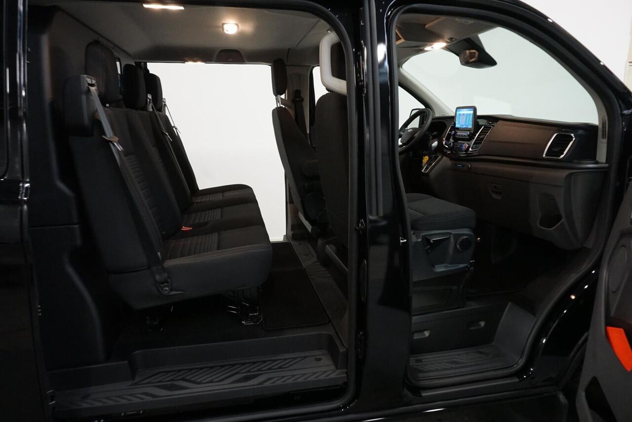 Ford TRANSIT CUSTOM 300 2.0 TDCI L2H1 Limited Dubbele cabine Navi| Airco| 2 Schuifdeuren | Trekhaak| PDC| Carplay| DAB|